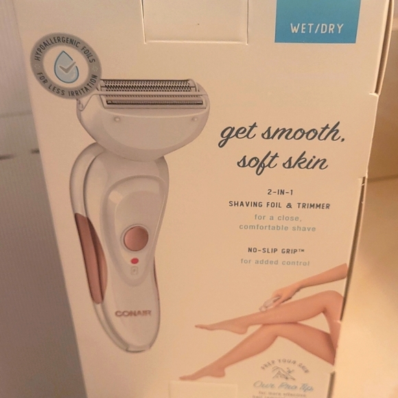 * CORDLESS Razor Wet/DryConair RECHARGABLE *SHAVER  BRAND NEW IN BOX - Picture 2 of 6